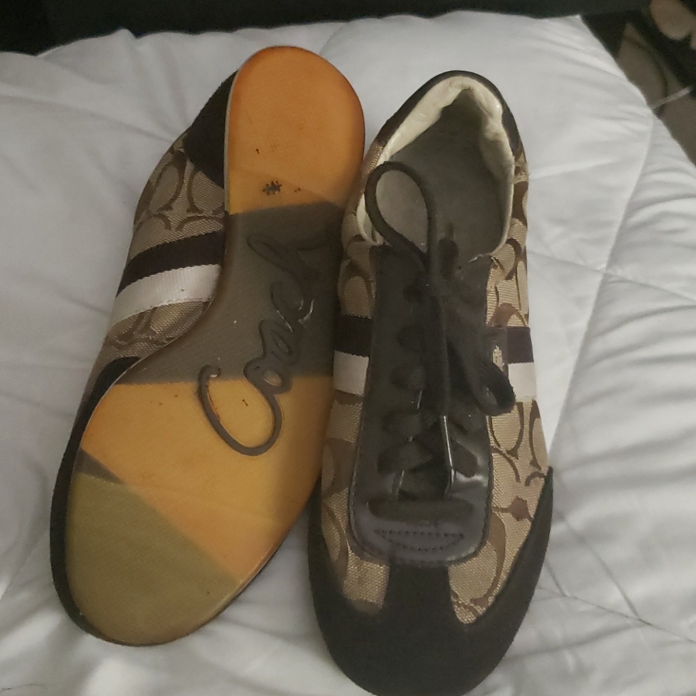 Coach tan and brown sneakers 6.5 - Picture 3 of 7